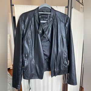 Small black leather jacket in great condition